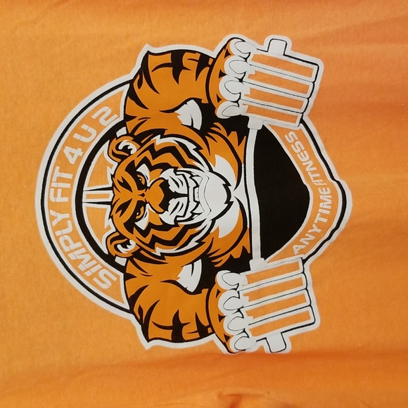 💪😁District Workout Tee Unisex - Picture 2 of 6